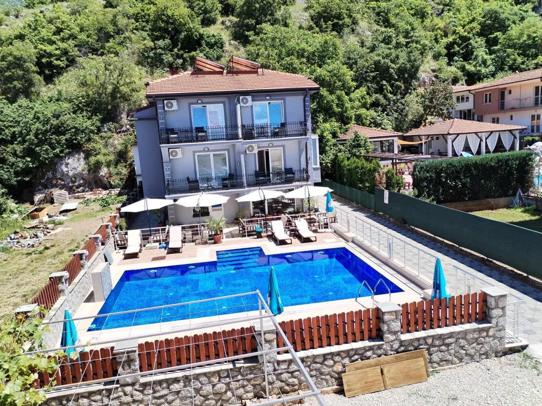 Villa Mimi Pestani Exterior photo